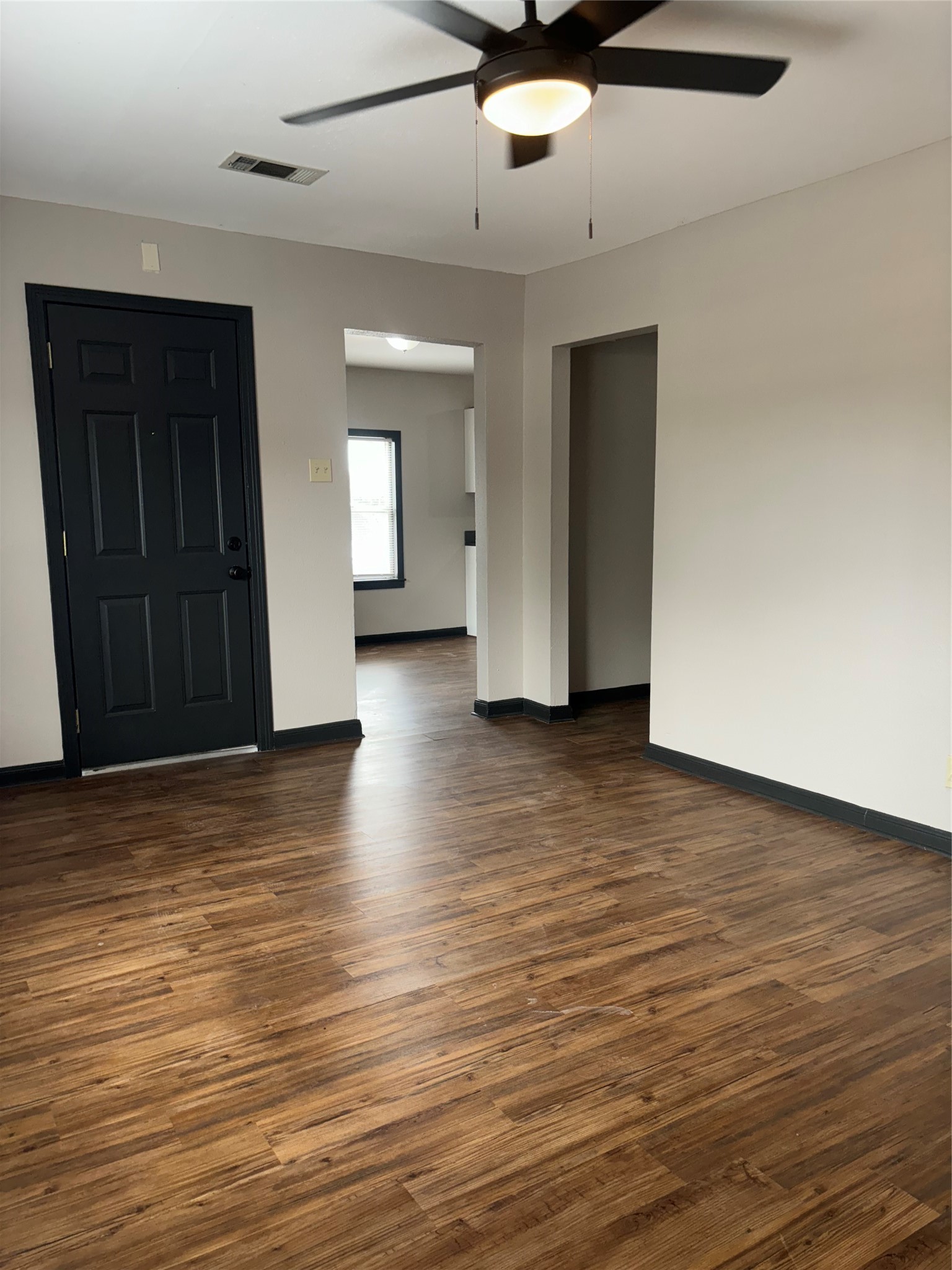 1408 West 34th Street Houston, TX 77018 - Photo 3 of 17