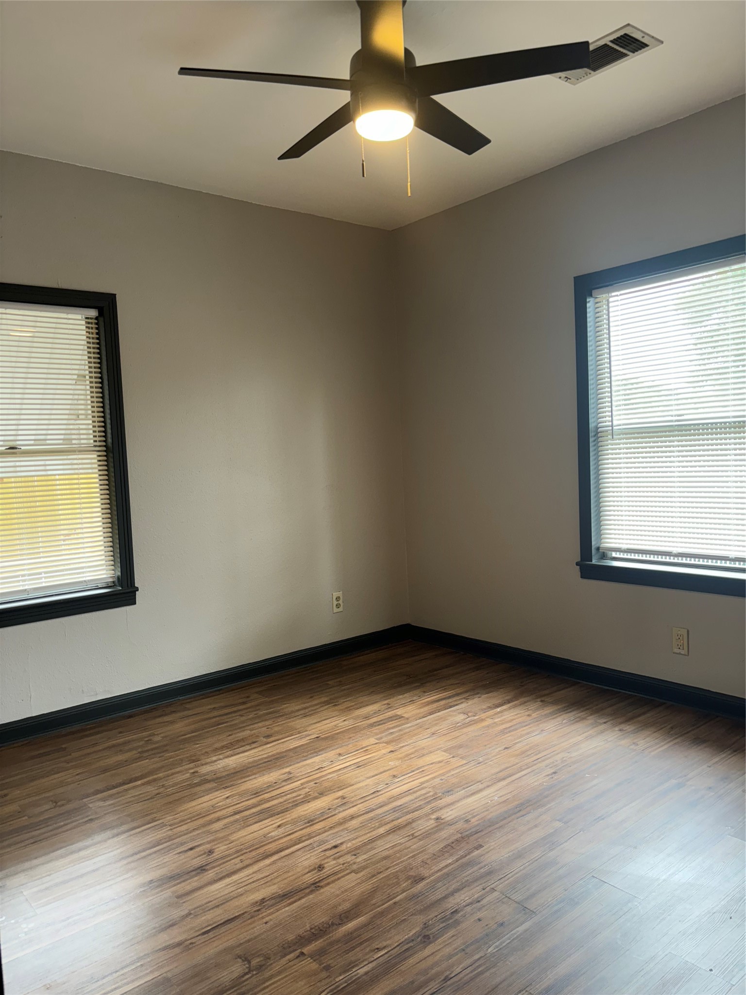 1408 West 34th Street Houston, TX 77018 - Photo 9 of 17