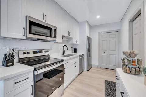 $520,000 | 1390 Northeast 150th Street, Miami, FL 33161