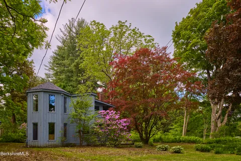 $350,000 | 7 Church Street, Stockbridge, MA 01262