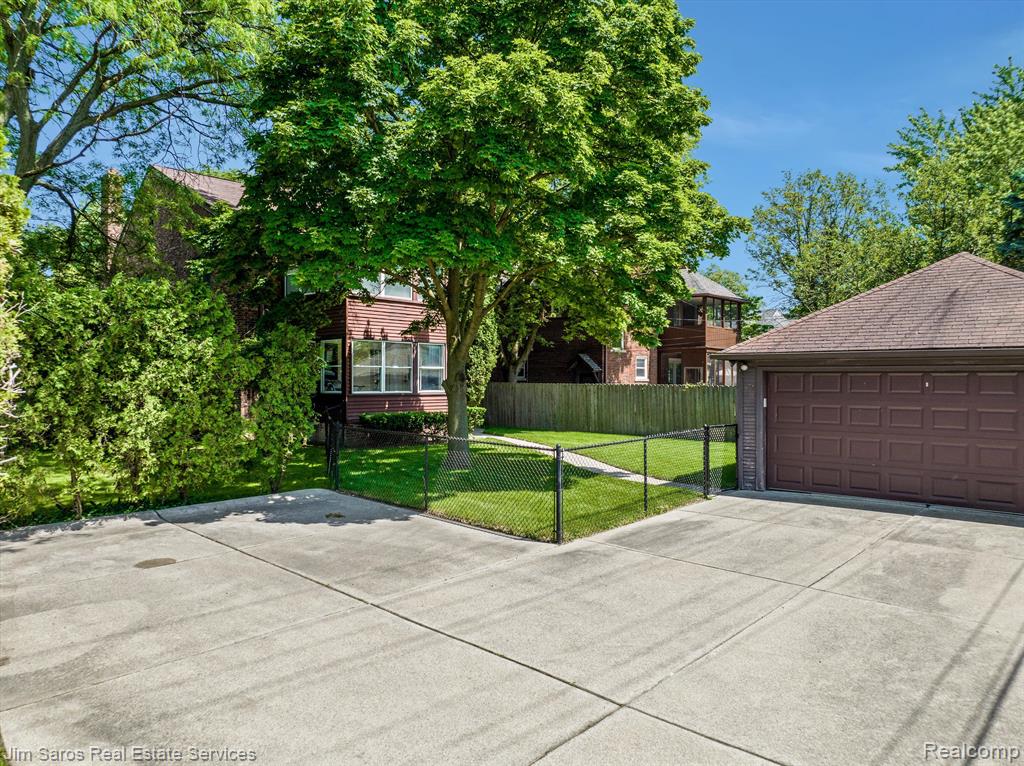 607 Neff Road Grosse Pointe, MI 48230 - Photo 4 of 23