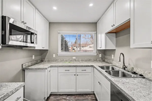 $290,000 | 2640 Crofthill Drive, Auburn Hills, MI 48326