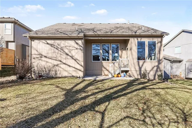 $412,000 | 1040 North Sumac Street, Olathe, KS 66061