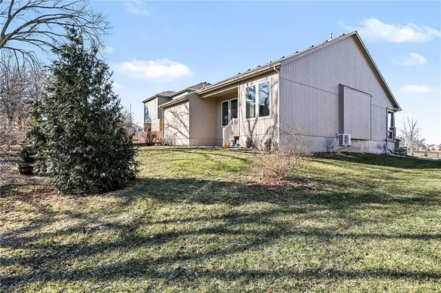 $412,000 | 1040 North Sumac Street, Olathe, KS 66061