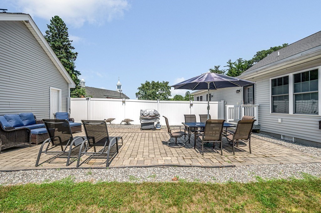 2a Ferry Road, Unit B Salisbury, MA 01952 - Photo 19 of 22 a patio with table and chairs