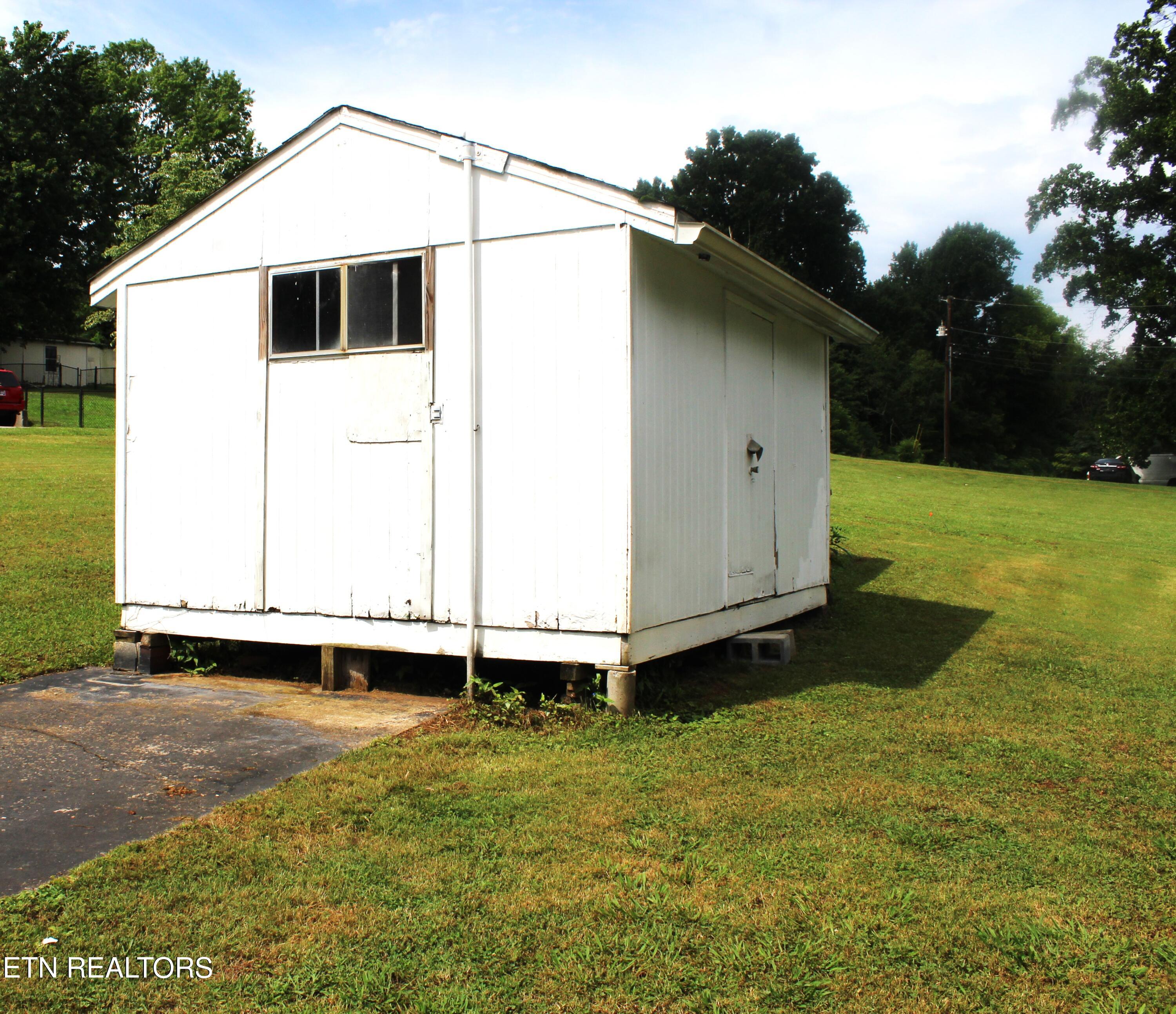 1507 Paris Road Knoxville, TN 37912 - Photo 25 of 29 IMG_5343