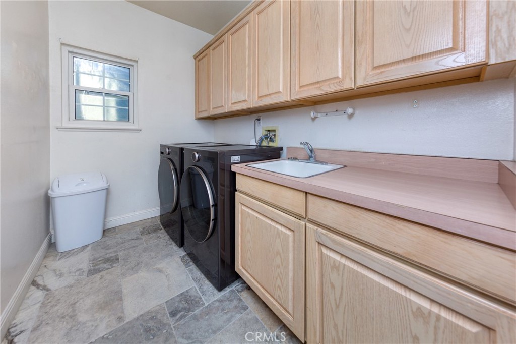 22324 Circle J Ranch Road Saugus, CA 91350 - Photo 21 of 39