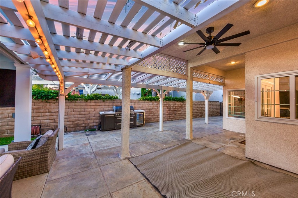 22324 Circle J Ranch Road Saugus, CA 91350 - Photo 35 of 39