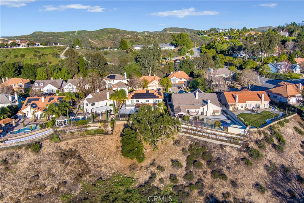 22324 Circle J Ranch Road Saugus, CA 91350 - Photo 36 of 39