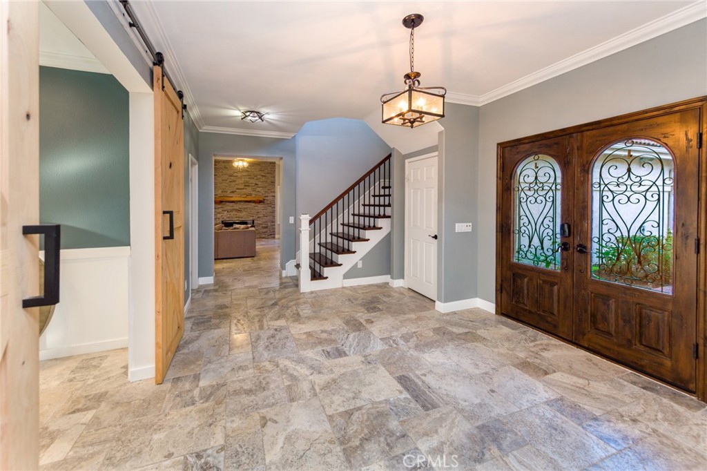 22324 Circle J Ranch Road Saugus, CA 91350 - Photo 6 of 39