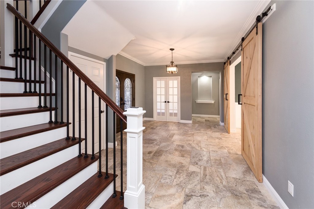 22324 Circle J Ranch Road Saugus, CA 91350 - Photo 7 of 39