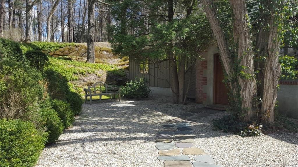 261 Taconic Road Salisbury, CT 06068 - Photo 14 of 20 a view of a pathway of a yard