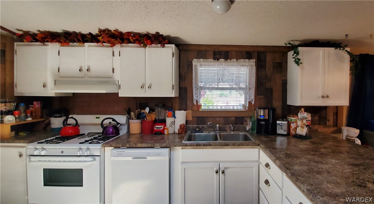 3704 Bibo Road Golden Valley, AZ 86413 - Photo 13 of 50