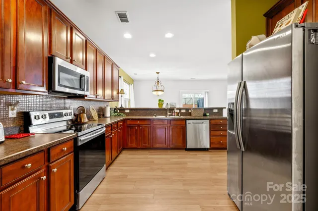 $437,000 | 4124 Houldsworth Drive, Charlotte, NC 28213