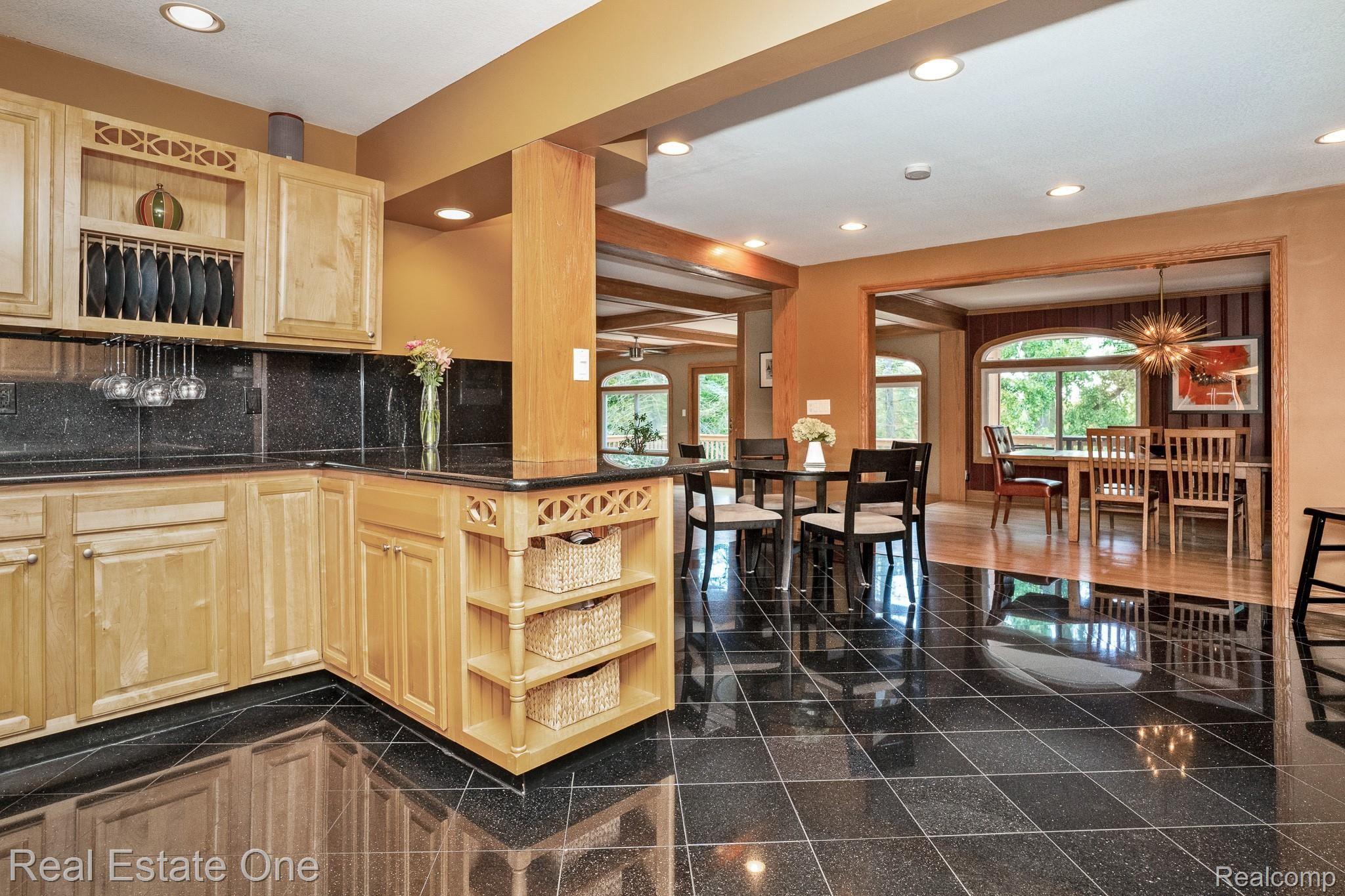 4245 Collins Road Rochester, MI 48306 - Photo 22 of 70 Collins MLS-W073.jpg