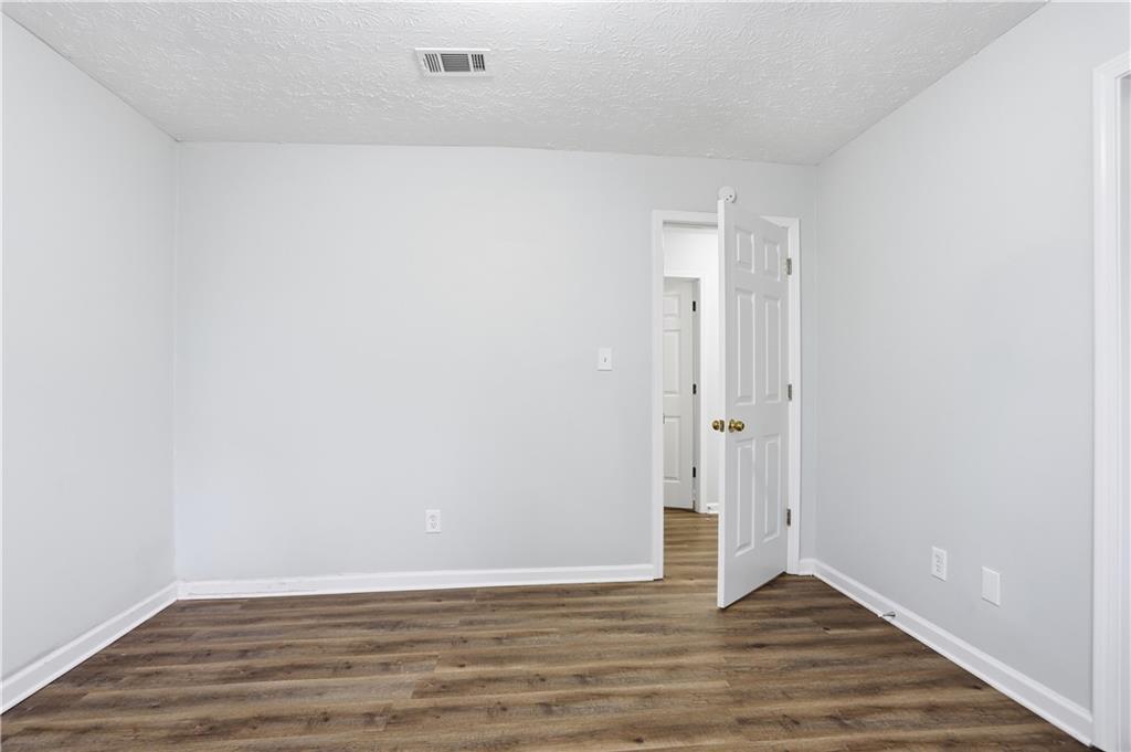 11066 Shannon Circle Hampton, GA 30228 - Photo 13 of 27