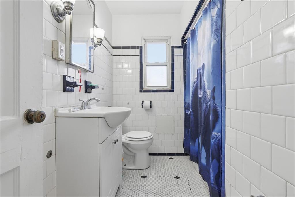 133 Whitaker Street Homestead, PA 15120 - Photo 23 of 47