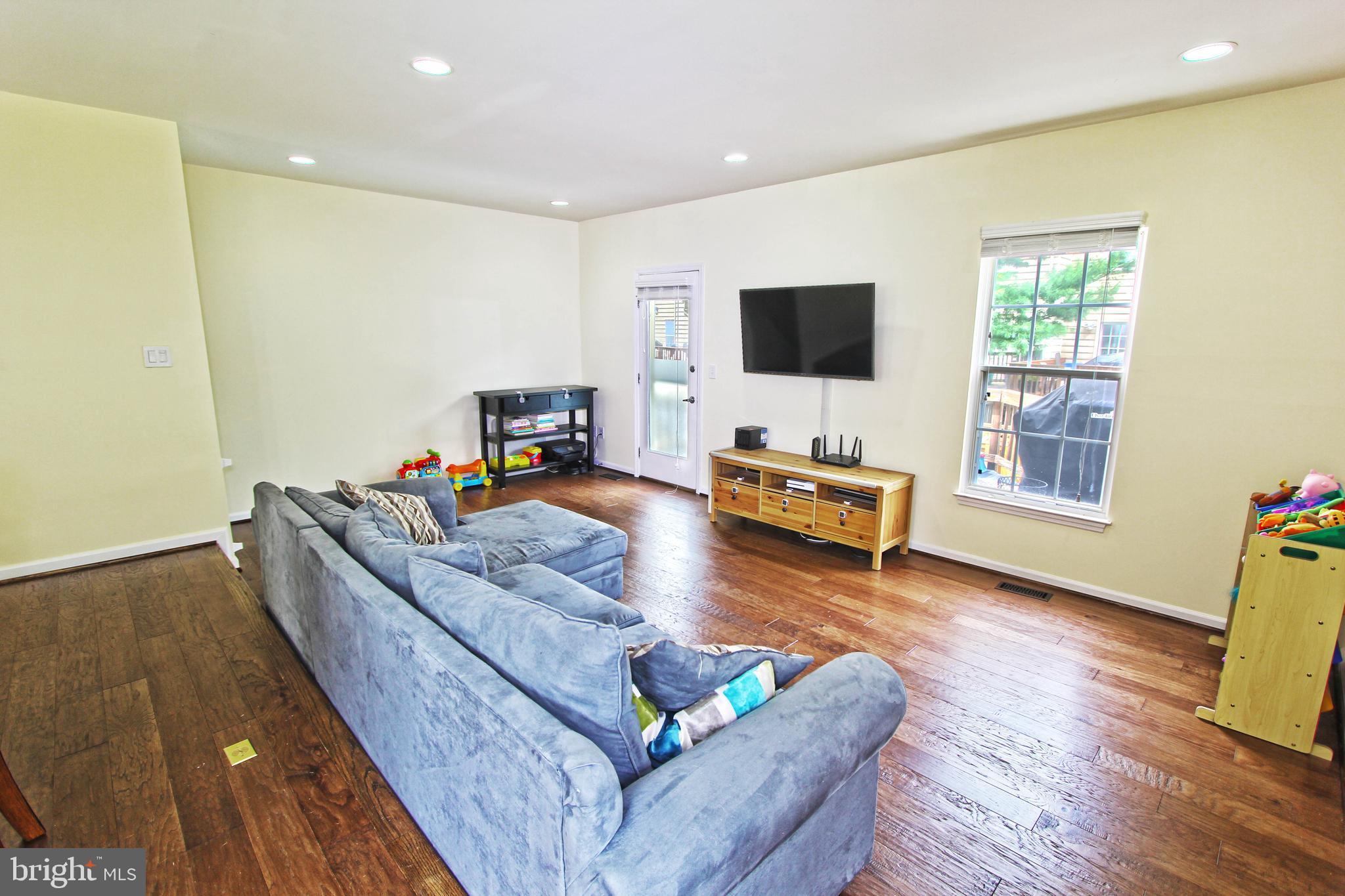 6000 Bingley Road Alexandria, VA 22315 - Photo 3 of 30