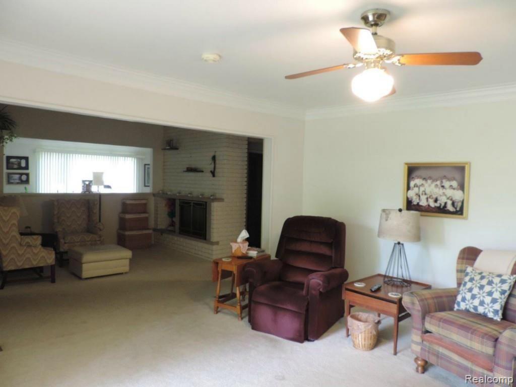 6825 Lahser Road Bloomfield Hills, MI 48301 - Photo 8 of 24 006.jpg