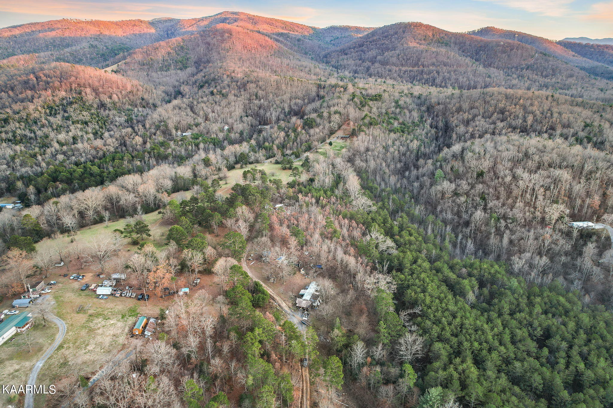 875 Banks Road Newport, TN 37821 - Photo 9 of 15