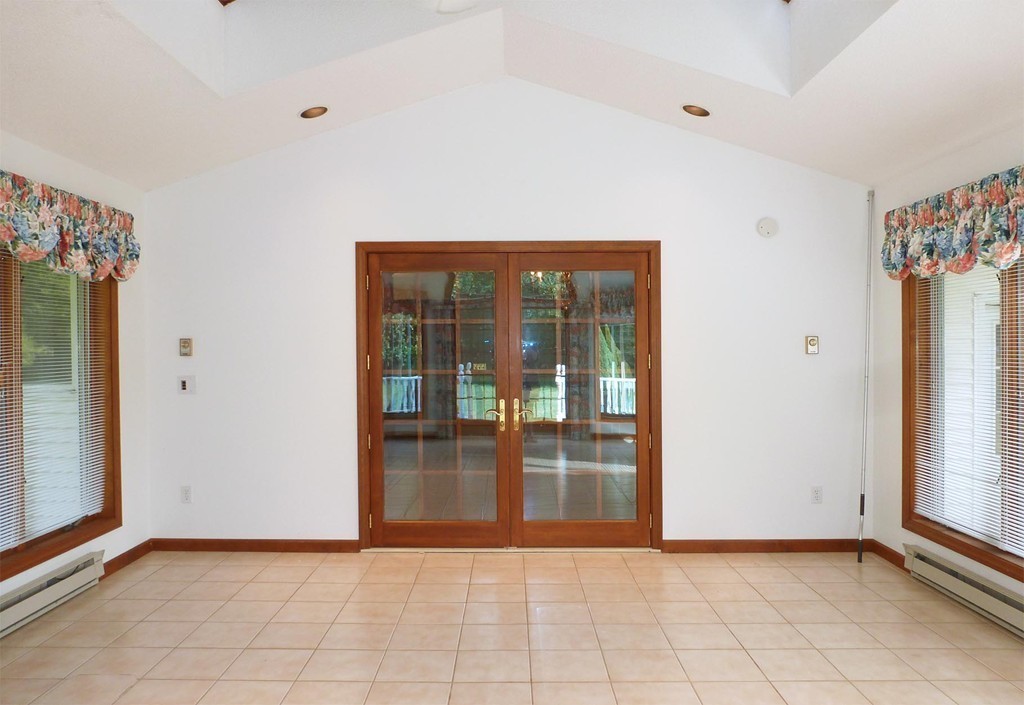 96 Butternut Hollow Road West Springfield, MA 01089 - Photo 9 of 29 Gallery Image 9