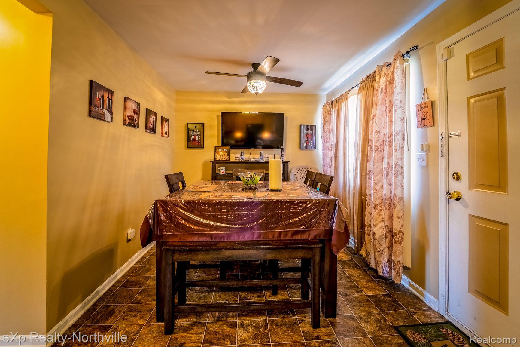 432 Salliotte Road Ecorse, MI 48229 - Photo 6 of 21 Dining Room