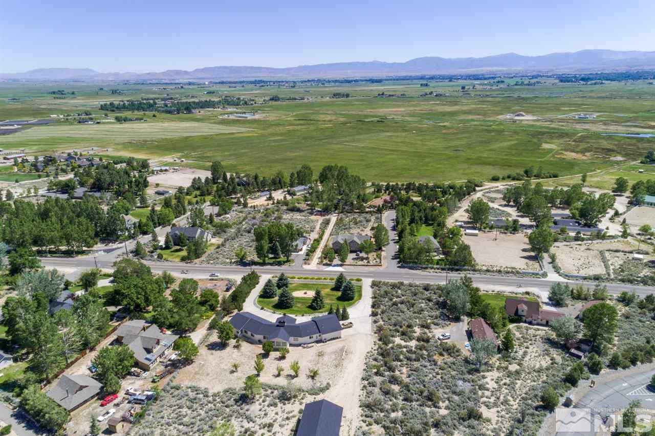 796 Foothill Road Gardnerville, NV 89460 - Photo 9 of 38 a view of a city with an ocean