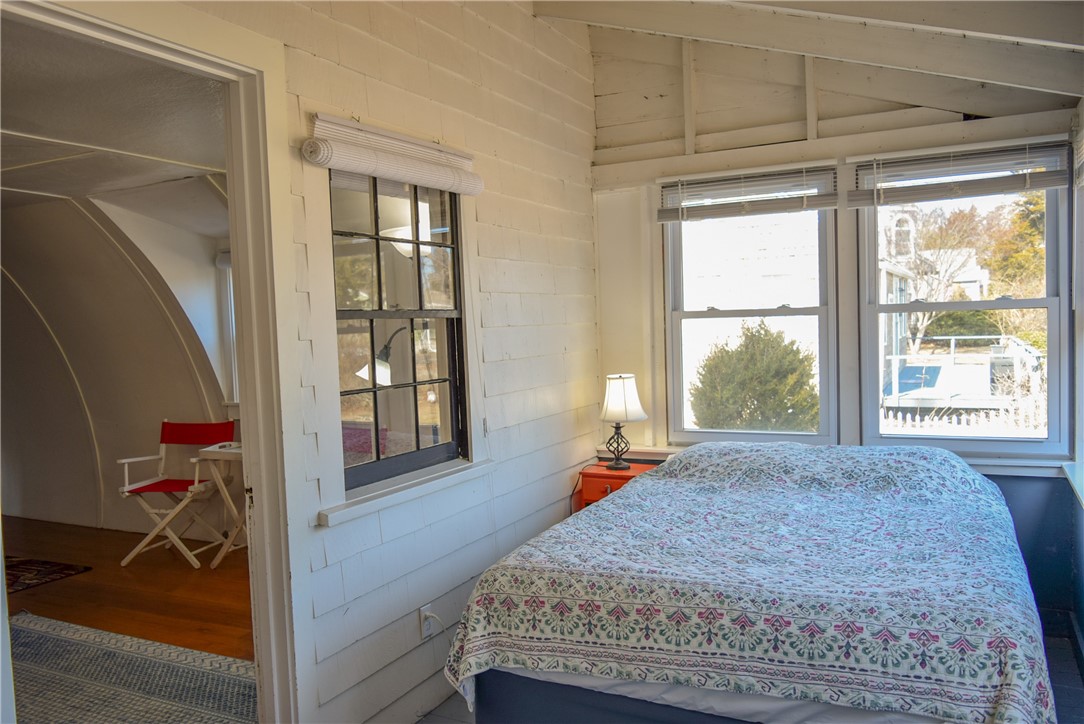 44 Benson Avenue Westerly, RI 02891 - Photo 17 of 35