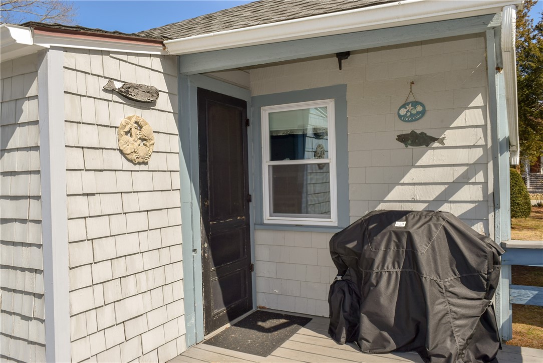 44 Benson Avenue Westerly, RI 02891 - Photo 23 of 35