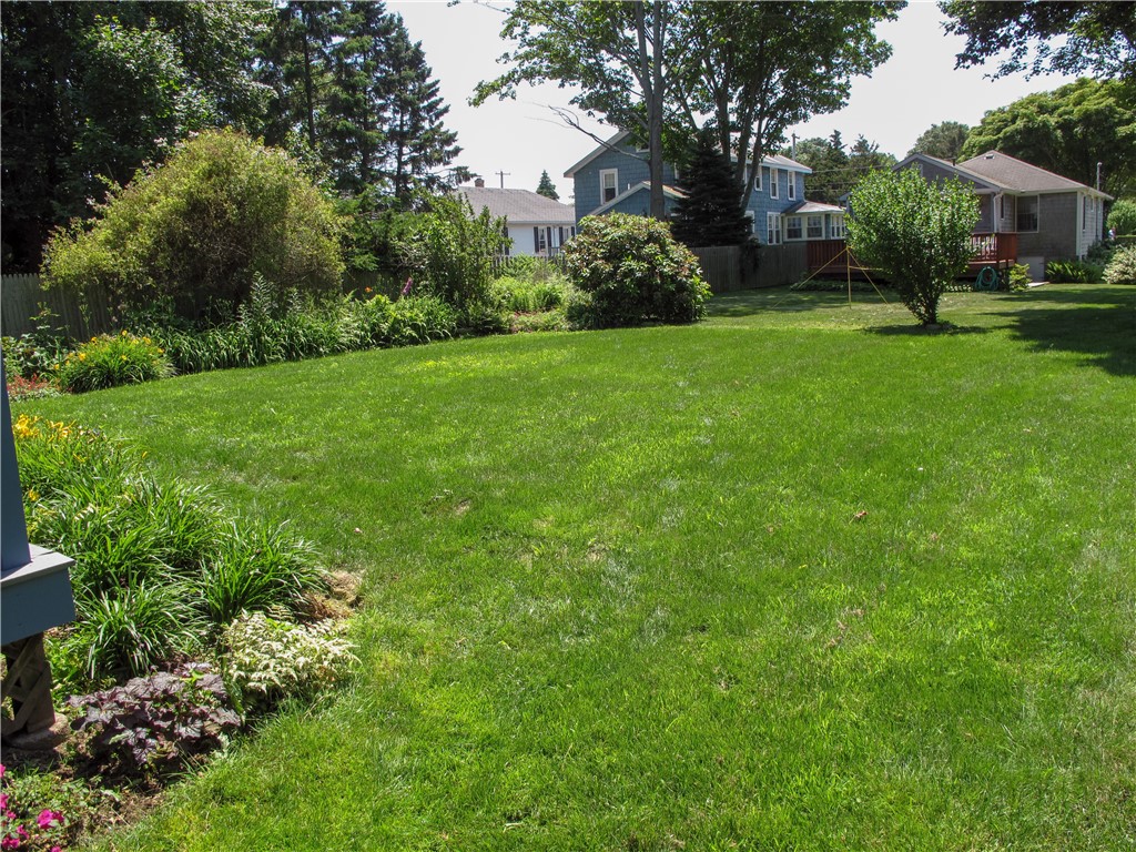 44 Benson Avenue Westerly, RI 02891 - Photo 25 of 35