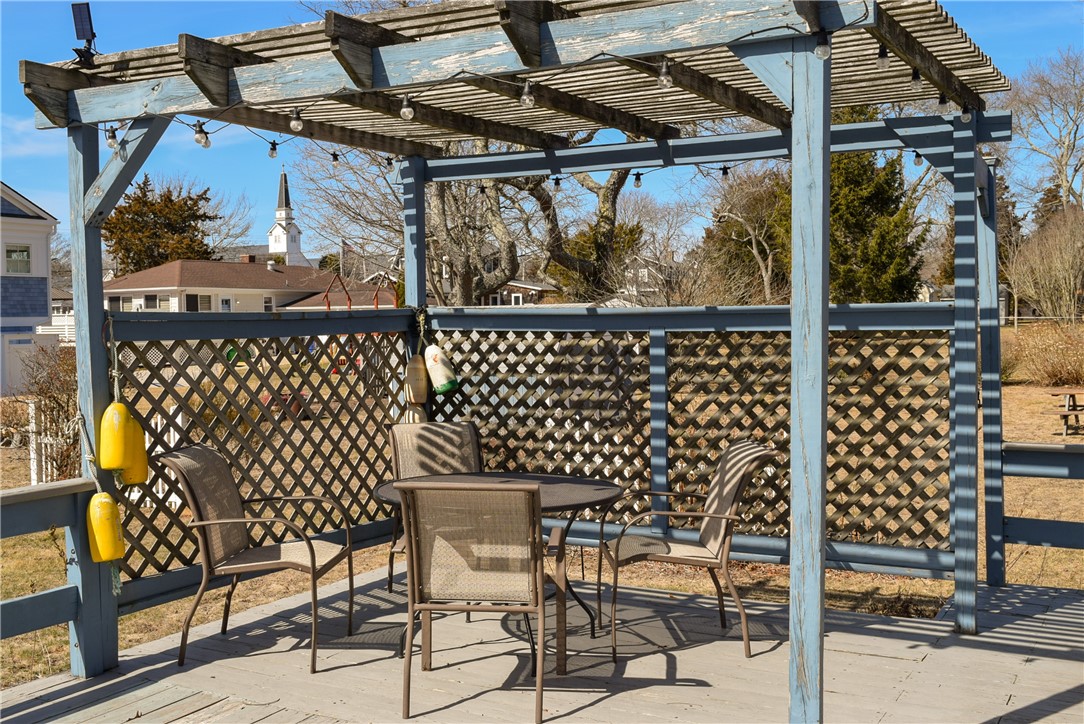 44 Benson Avenue Westerly, RI 02891 - Photo 26 of 35