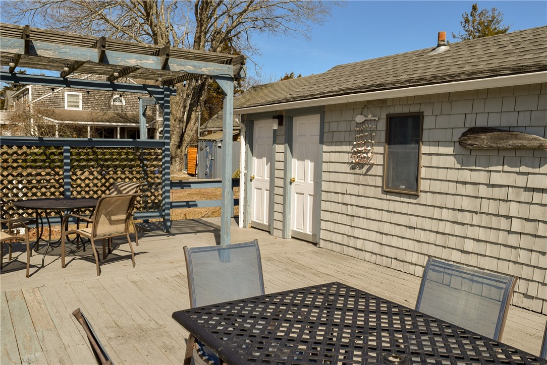 44 Benson Avenue Westerly, RI 02891 - Photo 27 of 35