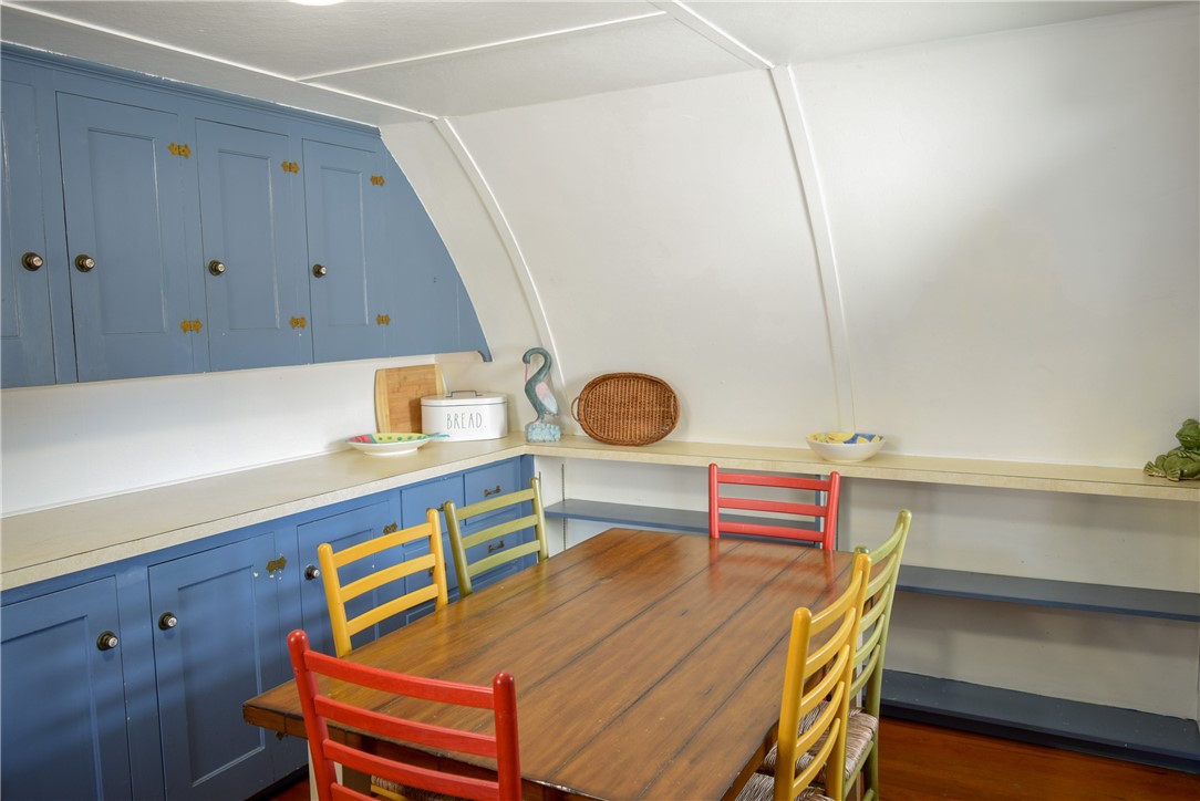 44 Benson Avenue Westerly, RI 02891 - Photo 6 of 35