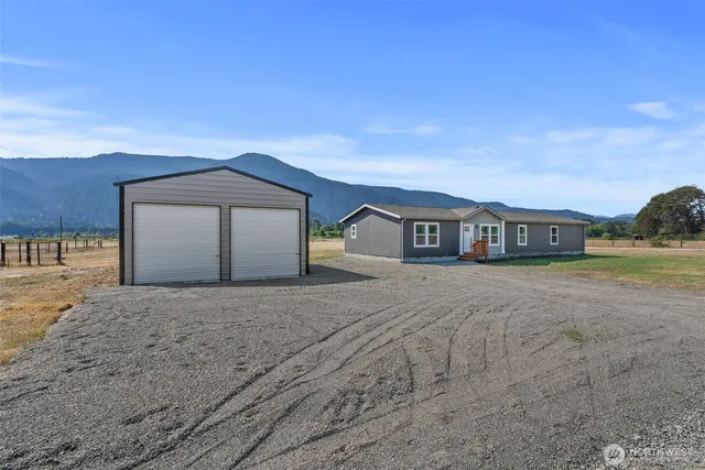 $399,900 | 115 Horseshoe Lane, Randle, WA 98377