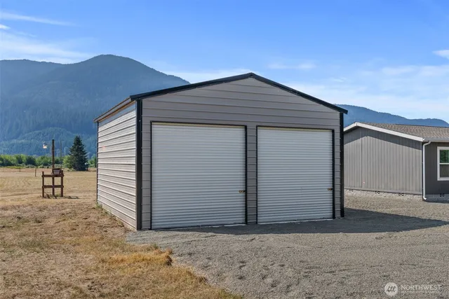a house view with a outdoor space