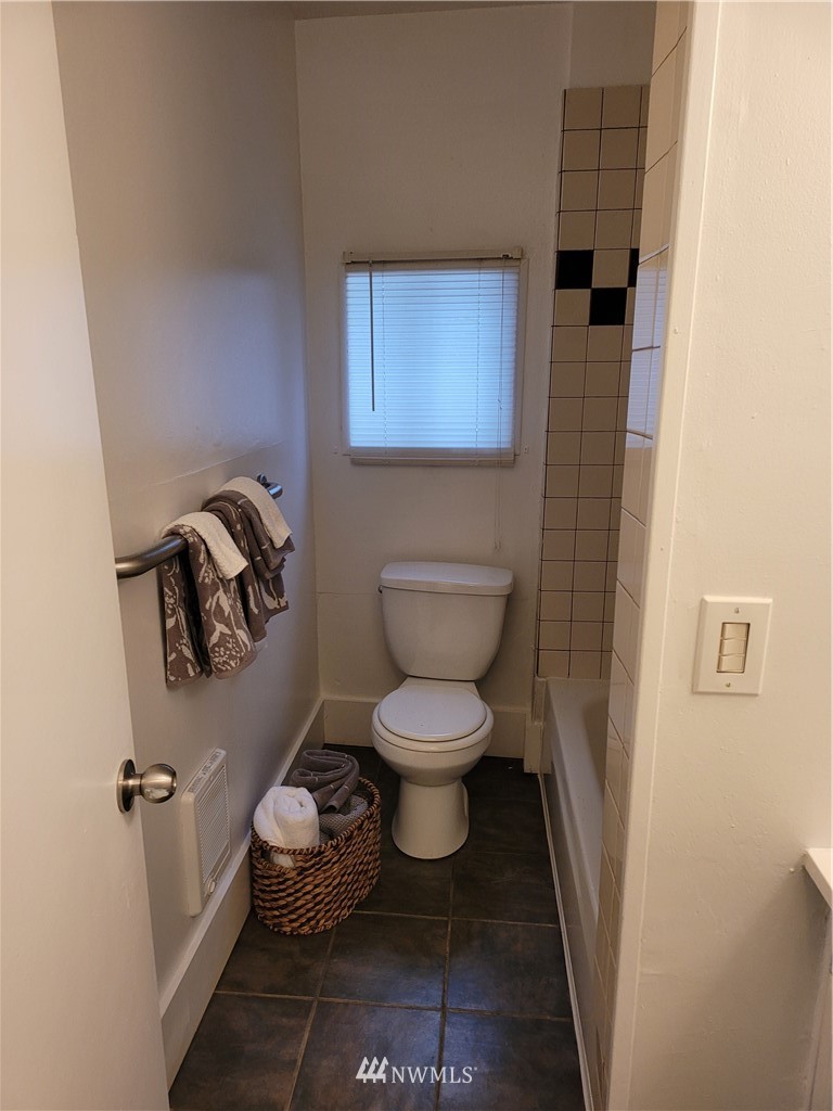 1907 Harding Road Aberdeen, WA 98520 - Photo 15 of 29 Gallery Image 15
