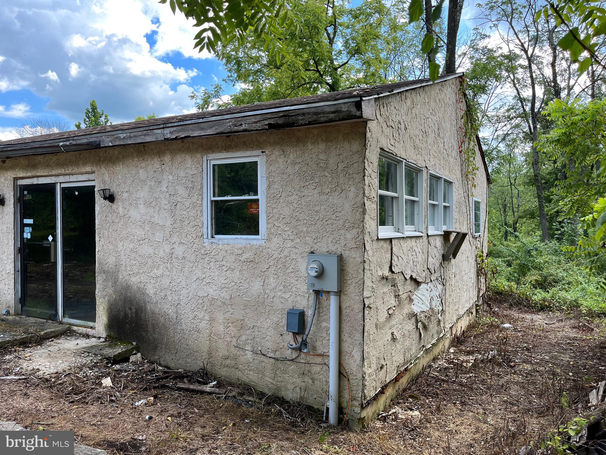 136 Hill Road Barto, PA 19504 - Photo 6 of 34