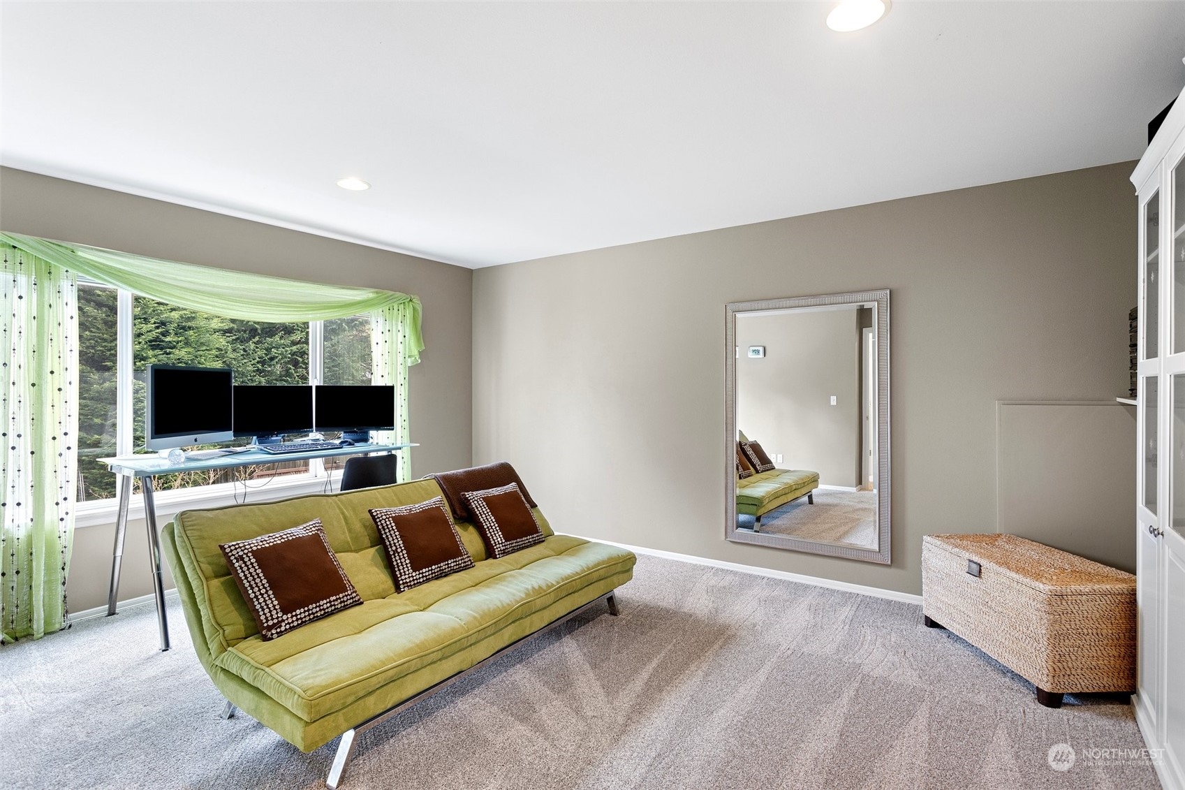 19107 29th Avenue Southeast Bothell, WA 98012 - Photo 26 of 31 Gallery Image 26