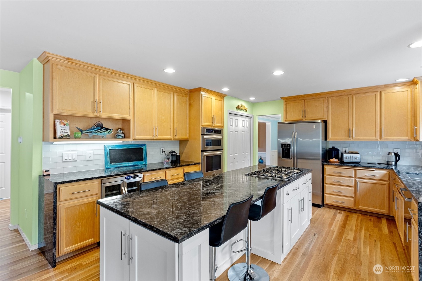 19107 29th Avenue Southeast Bothell, WA 98012 - Photo 10 of 31 Gallery Image 10