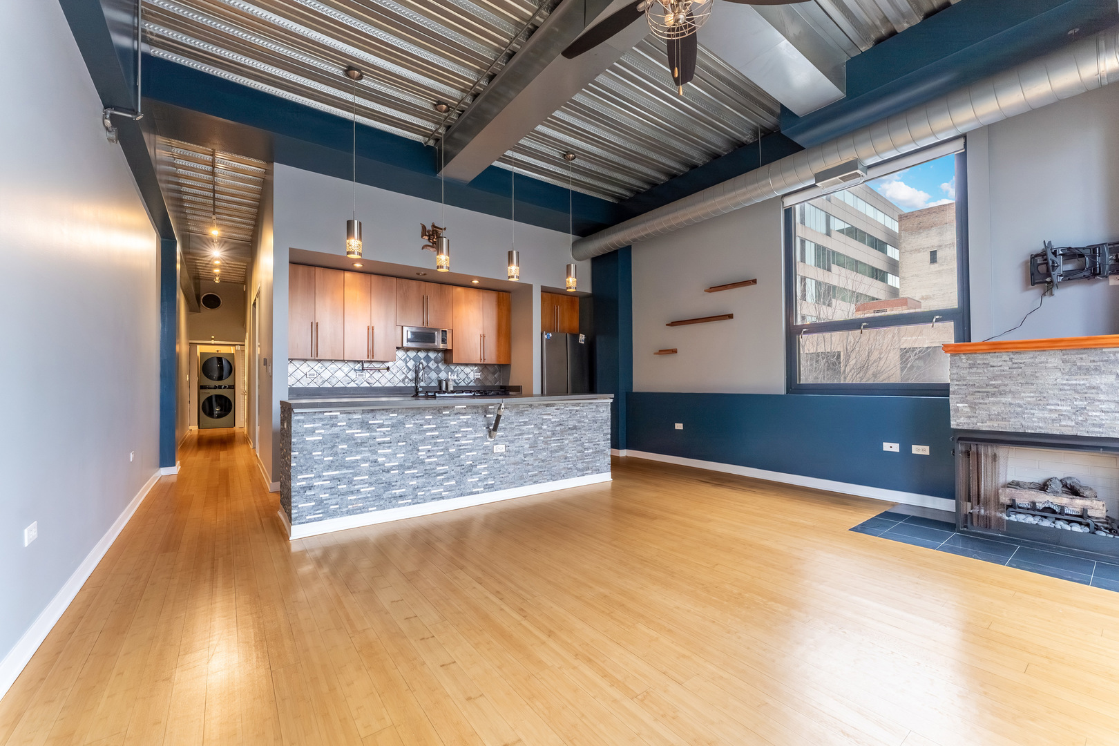 1910 South Indiana Avenue, Unit 421 Chicago, IL 60616 - Photo 7 of 28 a view of a hallway with wooden floor