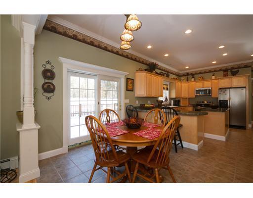 26 Pond Ridge Drive Lewiston, ME 04240 - Photo 5 of 35 Dining Room.