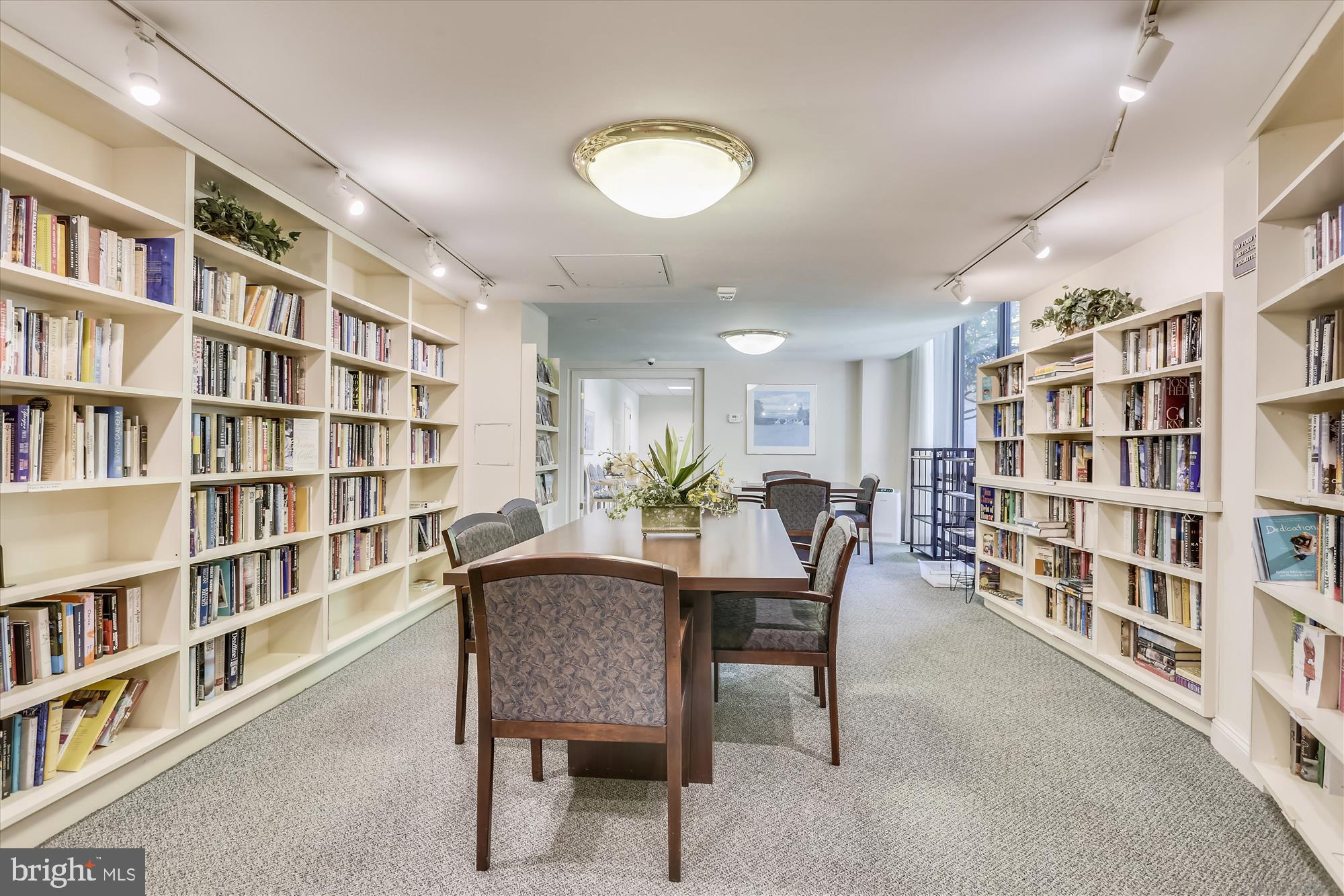 5225 Pooks Hill Road, Unit 1717N Bethesda, MD 20814 - Photo 52 of 74