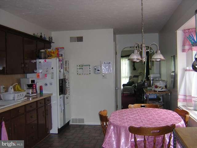 18 South Biesecker Road York, PA 17408 - Photo 3 of 8