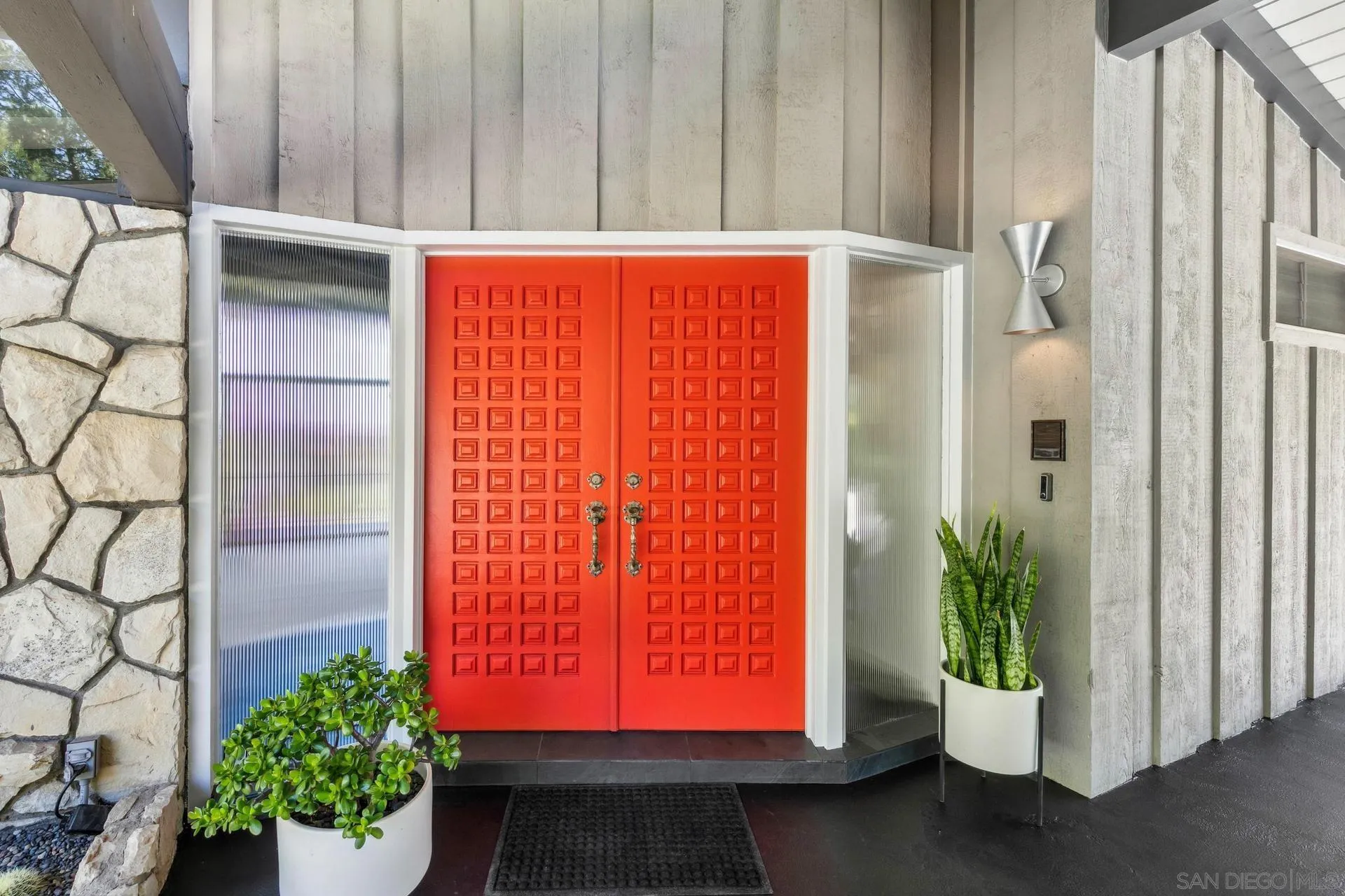 10446 Russell Road La Mesa, CA 91941 - Photo 4 of 75