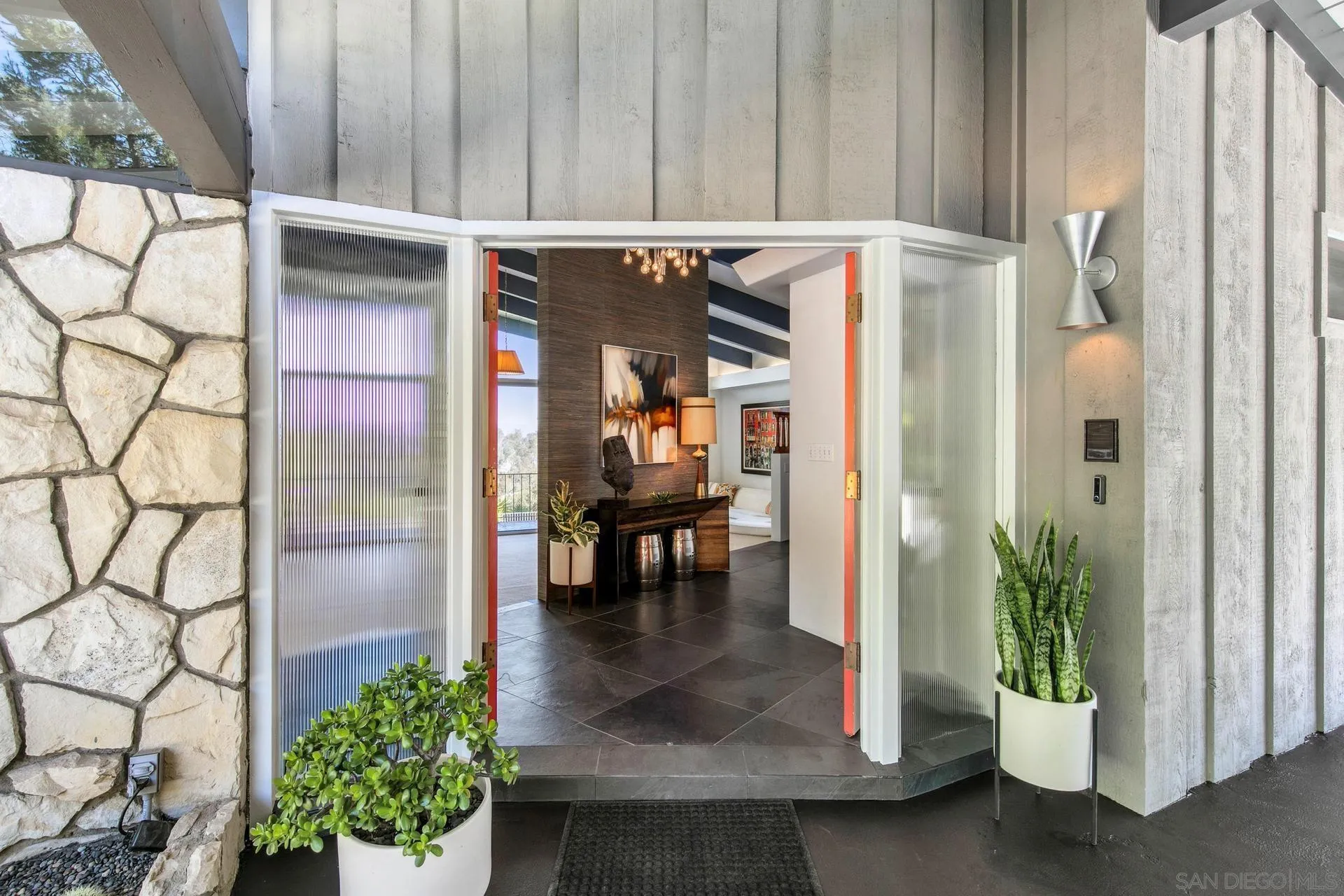 10446 Russell Road La Mesa, CA 91941 - Photo 5 of 75