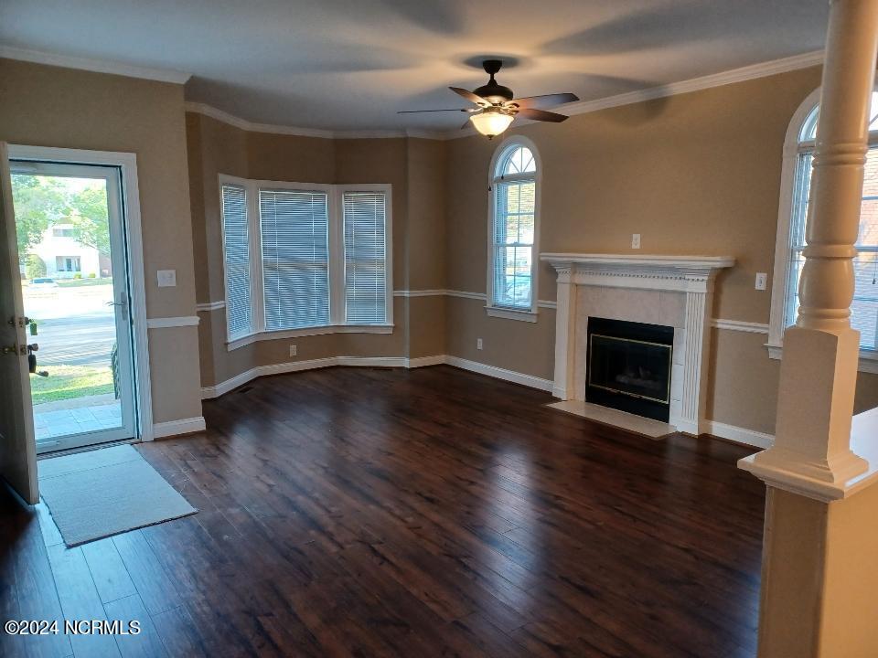 606 Spring Forest Road, Unit B Greenville, NC 27834 - Photo 4 of 4 Living Room