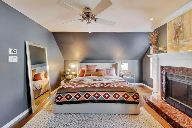 $1,295,000 | 1524 West Nelson Street, Chicago, IL 60657