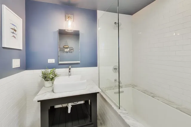 $1,295,000 | 1524 West Nelson Street, Chicago, IL 60657