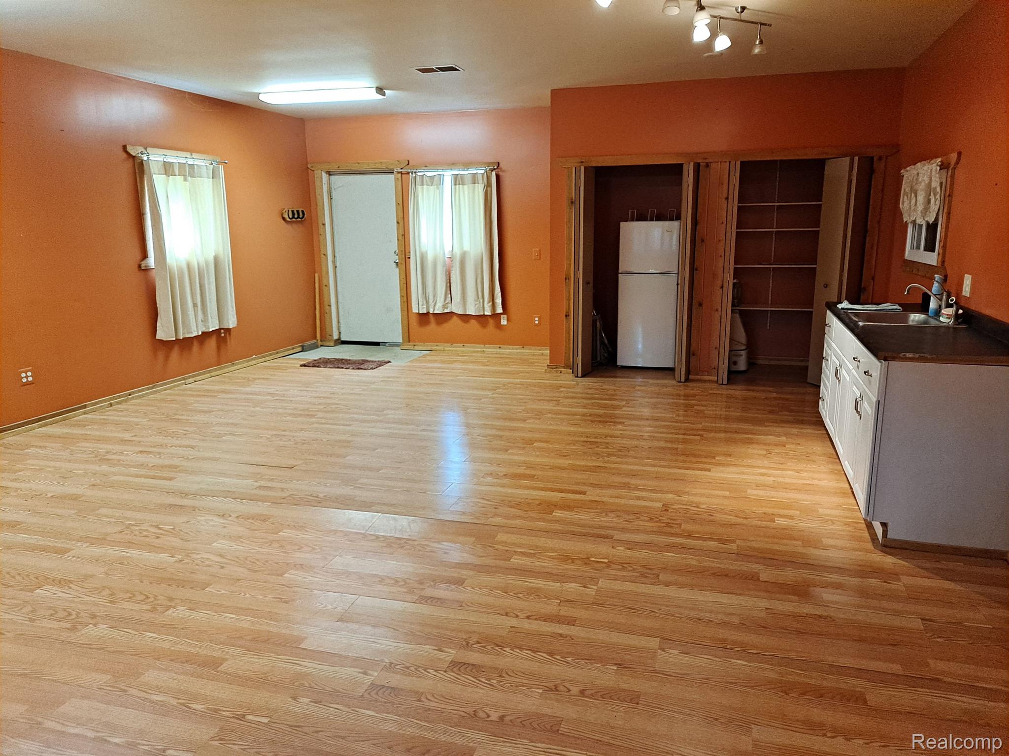2320 Pingree Road Howell, MI 48843 - Photo 29 of 48 Arena Apartment