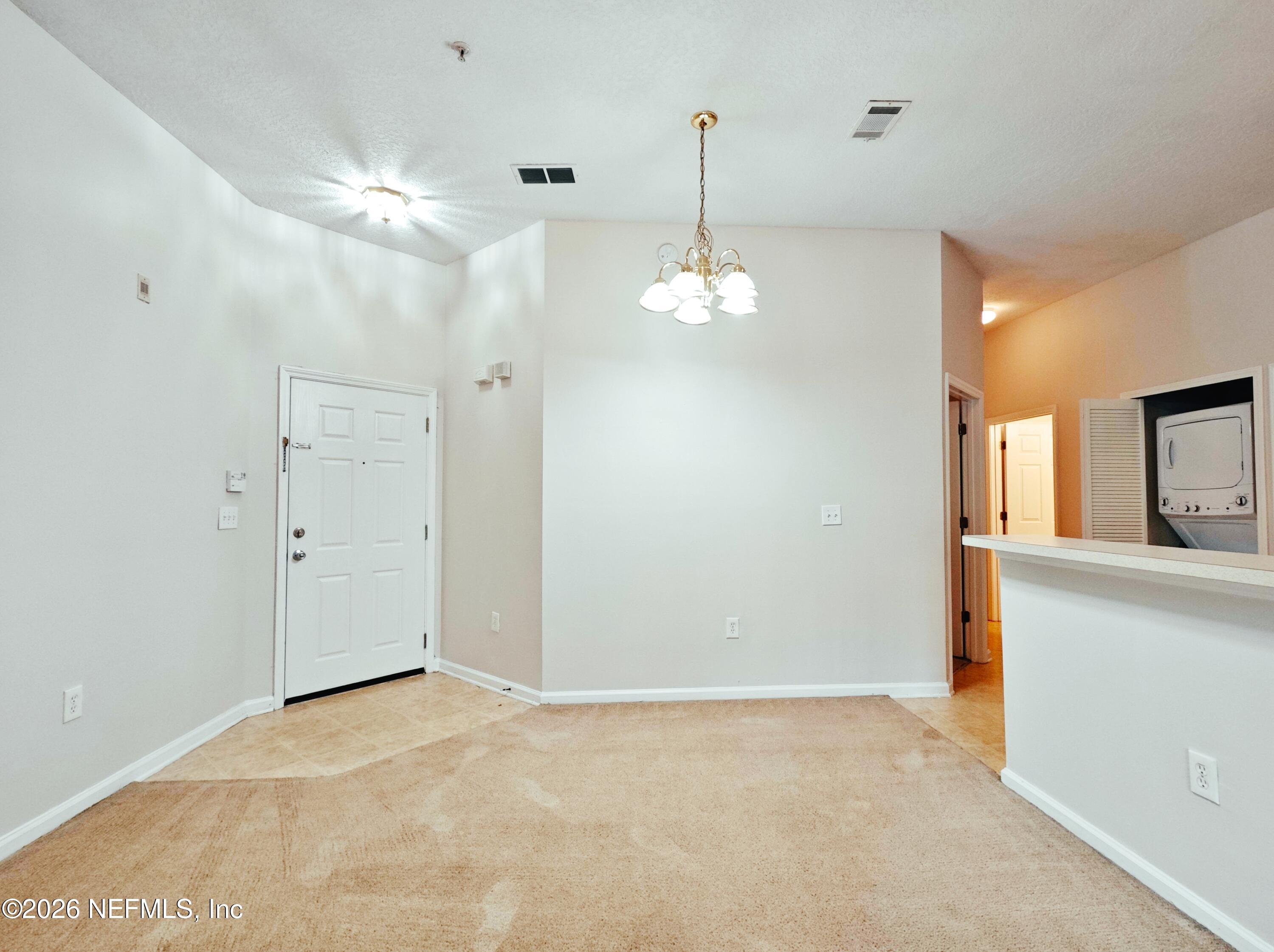 7920 Merrill Road, Unit 503 Jacksonville, FL 32277 - Photo 5 of 10 05. Dining
